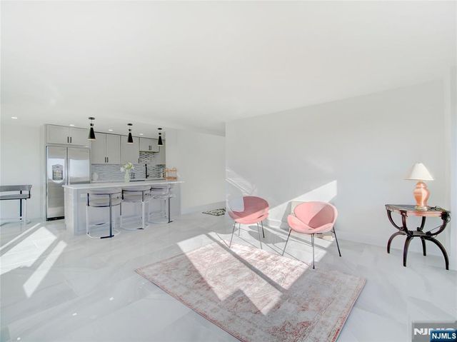 377 S Harrison Street 9L, East Orange, NJ 07018