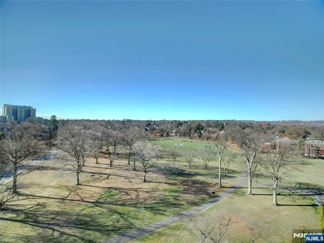 377 S Harrison Street 9L, East Orange, NJ 07018