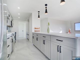 377 S Harrison Street 9L, East Orange, NJ 07018