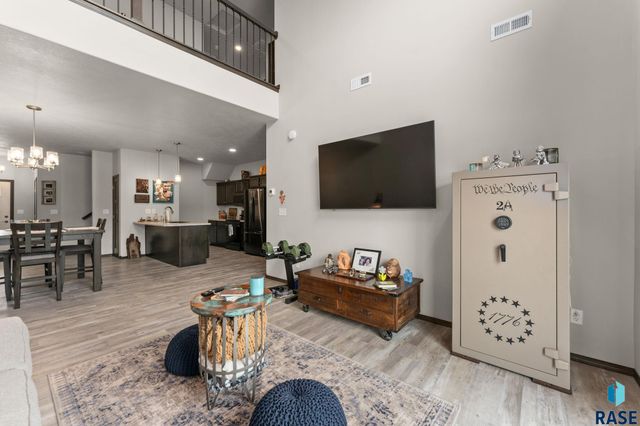 4500 E Whisper Ridge Pl Place, Sioux Falls, SD 57108