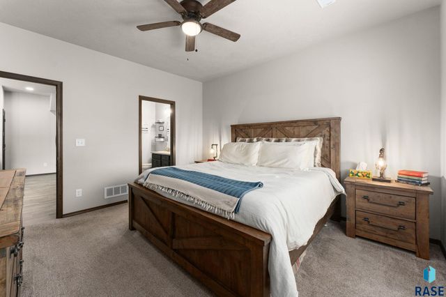 4500 E Whisper Ridge Pl Place, Sioux Falls, SD 57108