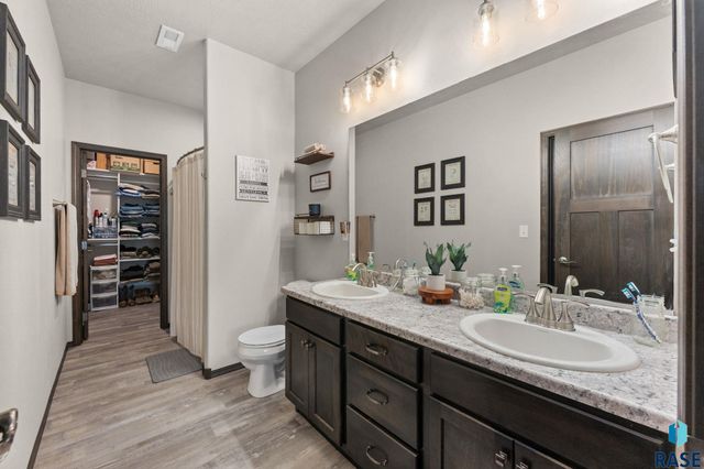 4500 E Whisper Ridge Pl Place, Sioux Falls, SD 57108