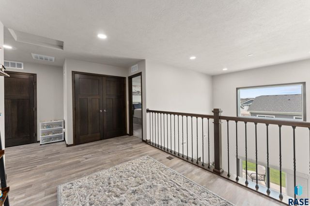 4500 E Whisper Ridge Pl Place, Sioux Falls, SD 57108