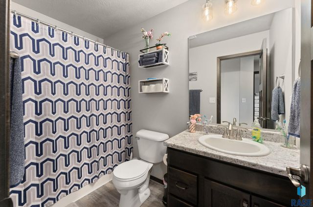 4500 E Whisper Ridge Pl Place, Sioux Falls, SD 57108