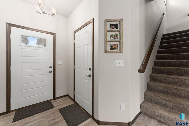 4500 E Whisper Ridge Pl Place, Sioux Falls, SD 57108