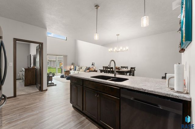 4500 E Whisper Ridge Pl Place, Sioux Falls, SD 57108