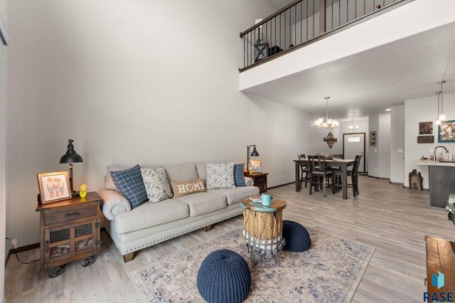 4500 E Whisper Ridge Pl Place, Sioux Falls, SD 57108