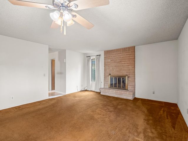 8020 N Angus Street, Fresno, CA 93720