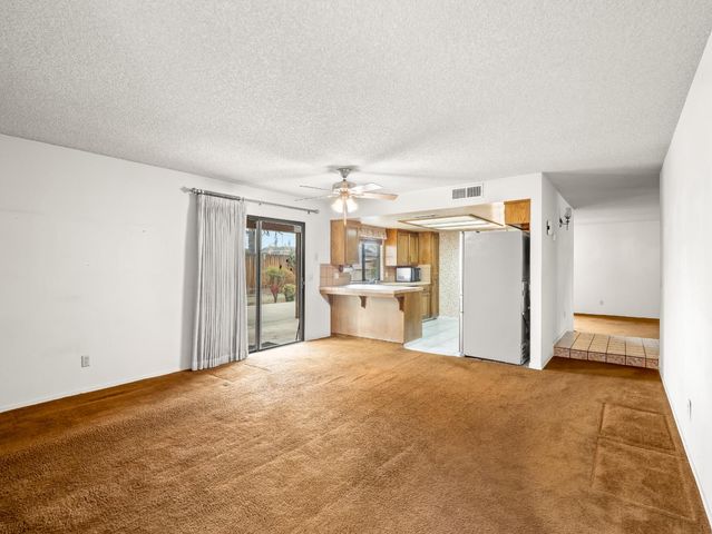 8020 N Angus Street, Fresno, CA 93720