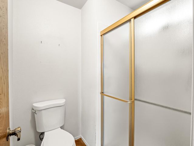 8020 N Angus Street, Fresno, CA 93720