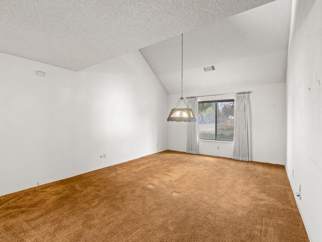 8020 N Angus Street, Fresno, CA 93720