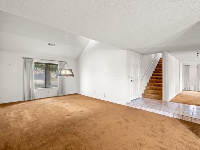 8020 N Angus Street, Fresno, CA 93720