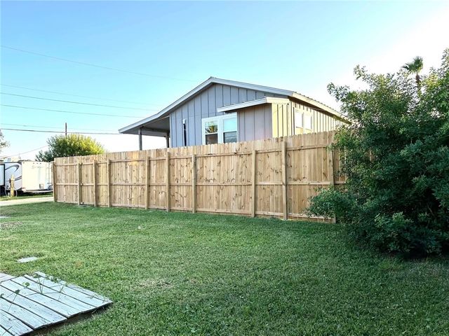 417 W Avenue A, Port Aransas, TX 78373