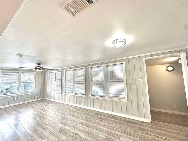 417 W Avenue A, Port Aransas, TX 78373