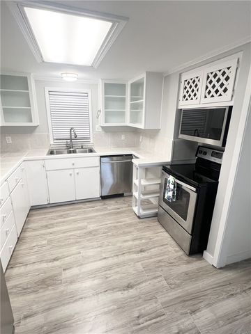 417 W Avenue A, Port Aransas, TX 78373