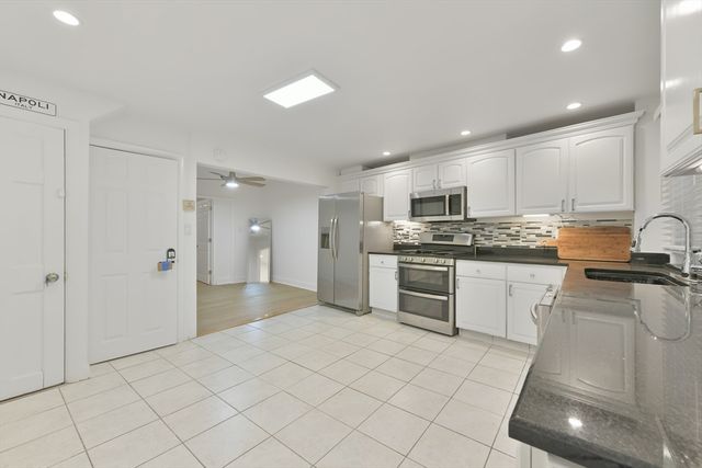 144-144A Salem St, Boston, MA 02113