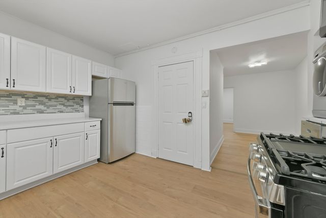 144-144A Salem St, Boston, MA 02113