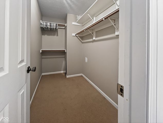 6743 Lexington Circle, Zionsville, IN 46077