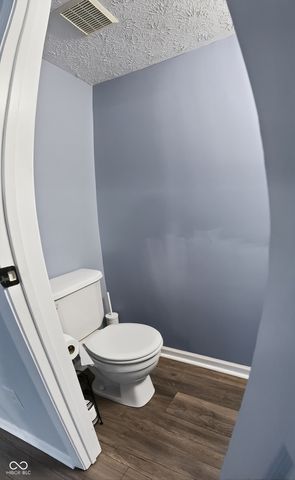 6743 Lexington Circle, Zionsville, IN 46077