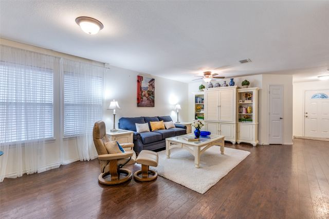 3404 Highpoint Drive, Denton, TX 76210