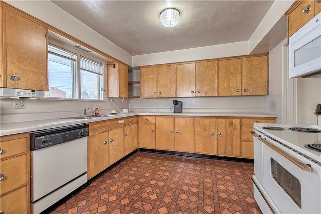 1285 Scenic Drive, Latrobe, PA 15650