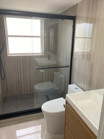 3960 Oaks Clubhouse Drive 401, Pompano Beach, FL 33069