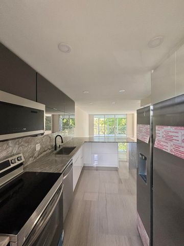 3960 Oaks Clubhouse Drive 401, Pompano Beach, FL 33069