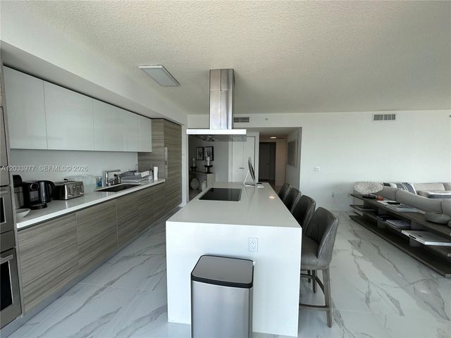 330 Sunny Isles Blvd 5-2002, Sunny Isles Beach, FL 33160