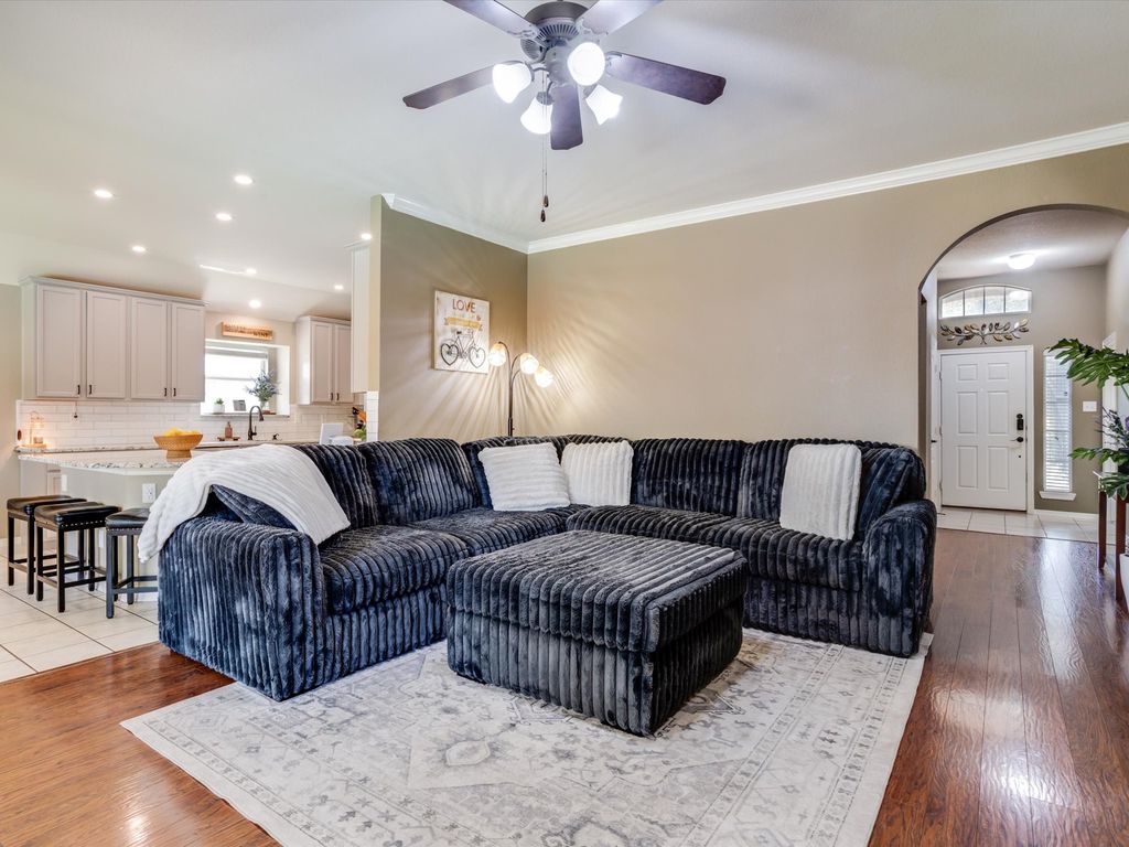 660 Chestnut Lane, Saginaw, TX 76179 — photo 5