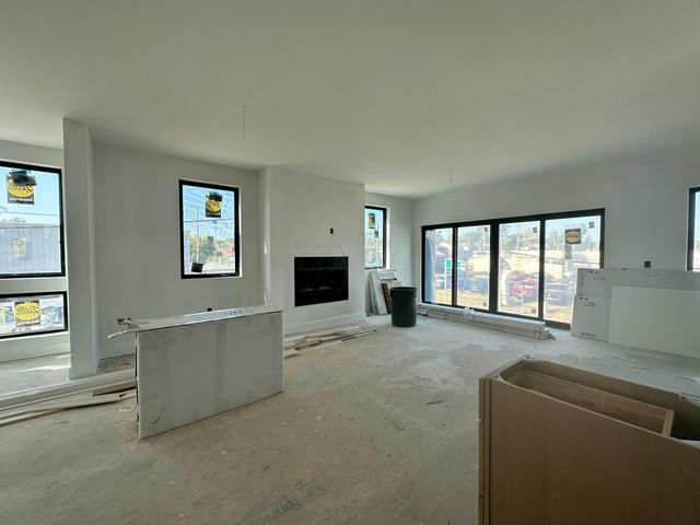 1095 W 3rd Avenue, Columbus, OH 43212