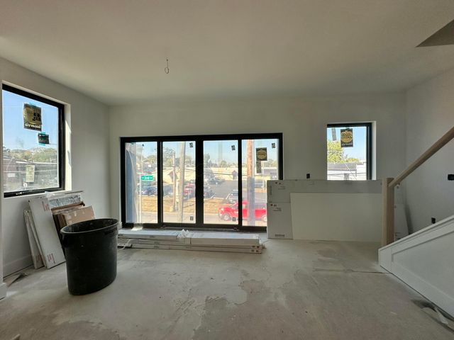 1095 W 3rd Avenue, Columbus, OH 43212