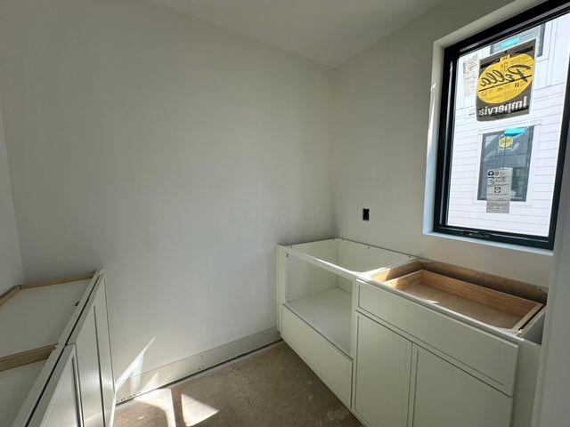 1095 W 3rd Avenue, Columbus, OH 43212