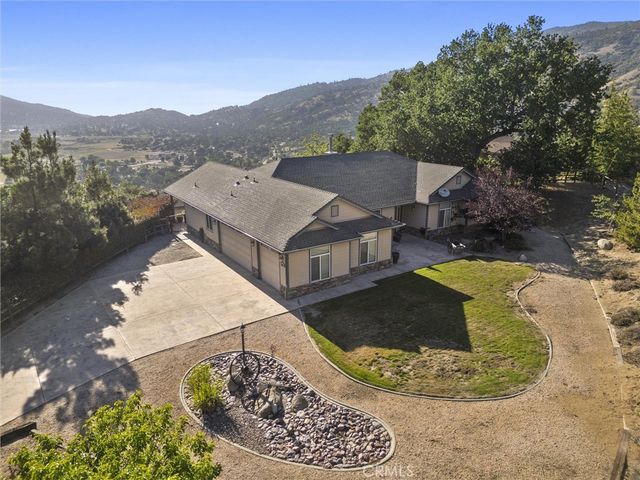 27021 Barkes Way, Tehachapi, CA 93561