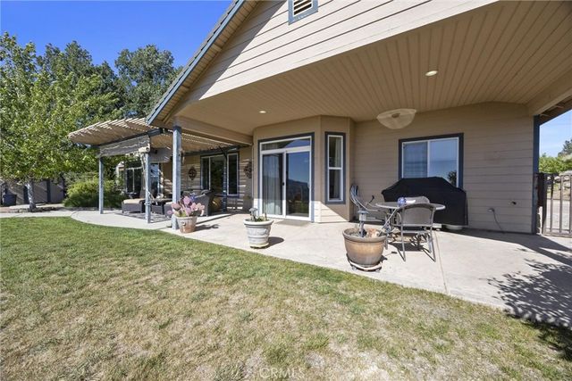 27021 Barkes Way, Tehachapi, CA 93561