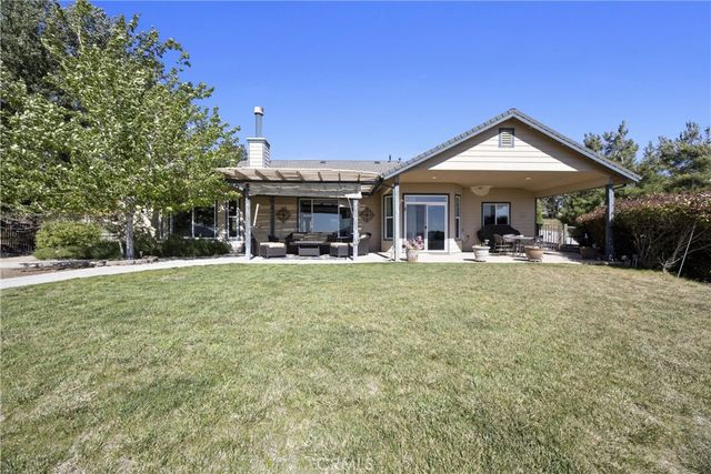 27021 Barkes Way, Tehachapi, CA 93561