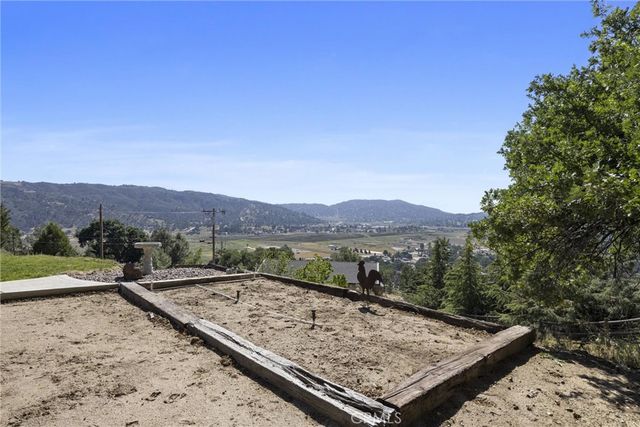 27021 Barkes Way, Tehachapi, CA 93561