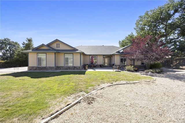 27021 Barkes Way, Tehachapi, CA 93561