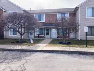 30783 Hidden Pines Lane, Roseville, MI 48066