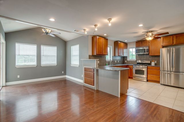 127 County Road 319b, Alvarado, TX 76009