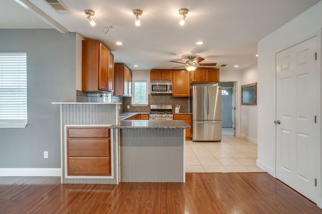 127 County Road 319b, Alvarado, TX 76009