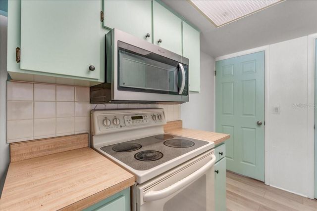 58 ARNONI DRIVE, Dunedin, FL 34698