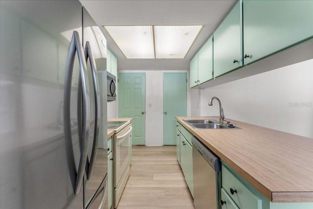 58 ARNONI DRIVE, Dunedin, FL 34698