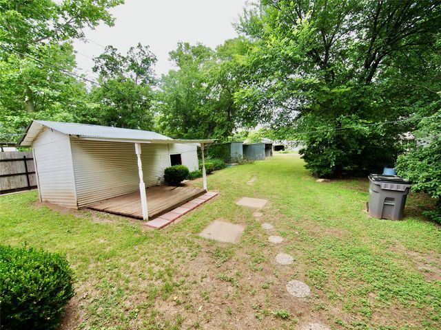 804 Kentucky Street, Graham, TX 76450
