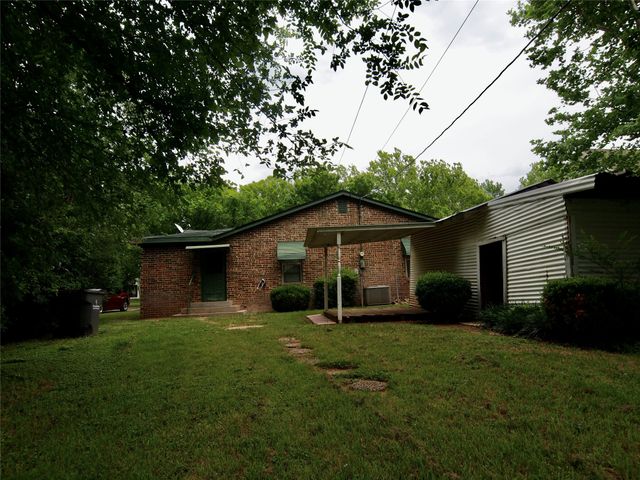 804 Kentucky Street, Graham, TX 76450