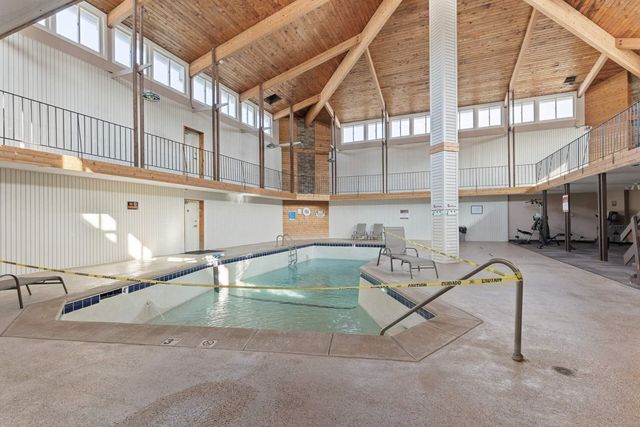 2009 E 122nd Street C16, Burnsville, MN 55337