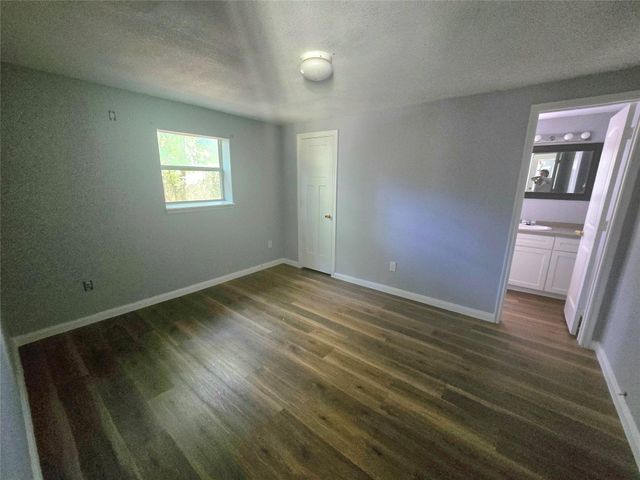 10858 Mill Creek Drive N, Plantersville, TX 77363