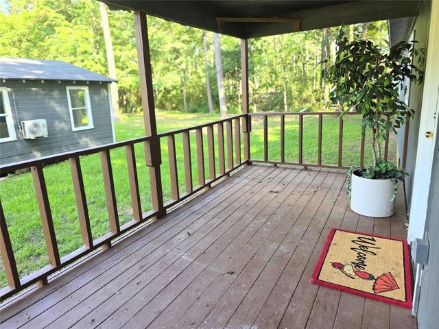 10858 Mill Creek Drive N, Plantersville, TX 77363