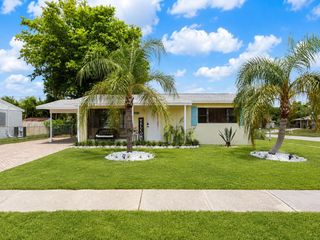 3539 Everglades Road, Palm Beach Gardens, FL 33410