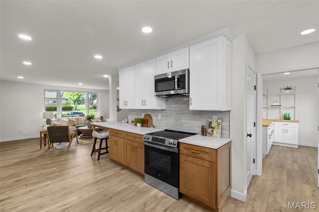 3 Nob Hill Lane, St Louis, MO 63130