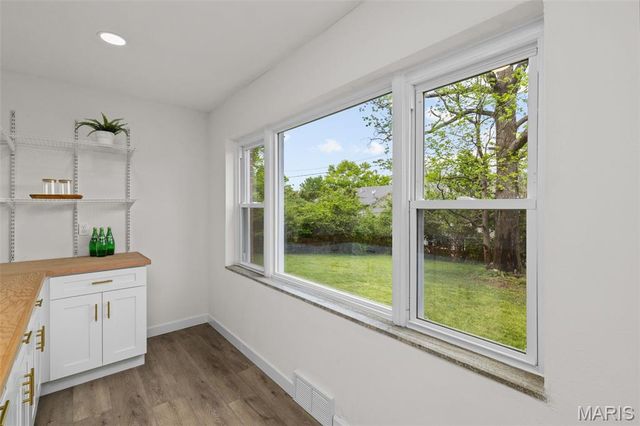 3 Nob Hill Lane, St Louis, MO 63130